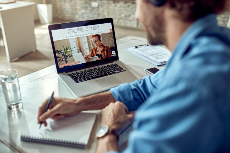 online vs. on-campus degree
